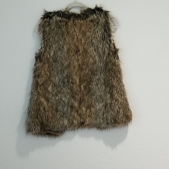 Faux Fur Vest by H&M - Picture 9 of 9